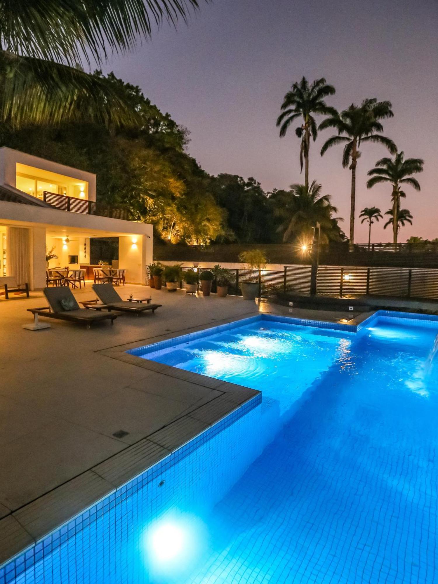 Tropical Contemporary Suites Araquari Exteriör bild